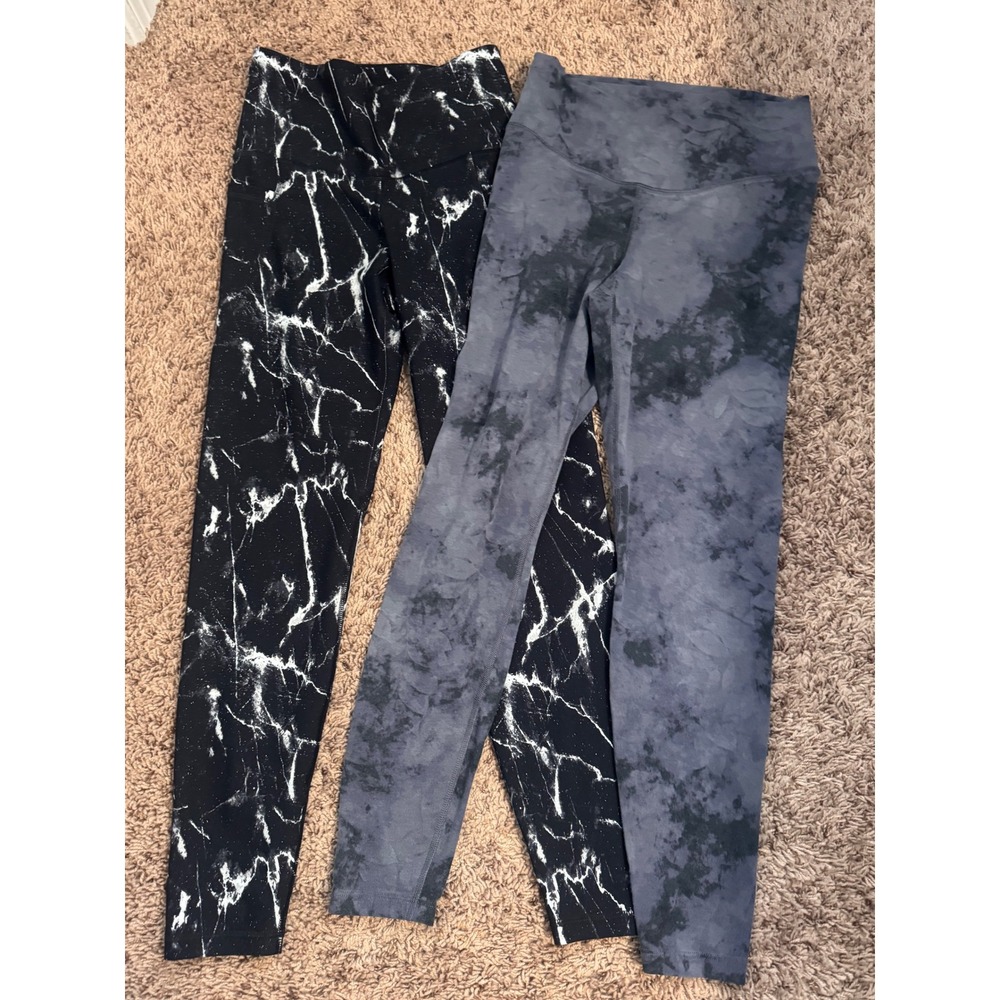 Bundle of 2 Old Navy Active women's leggings, both size Small.